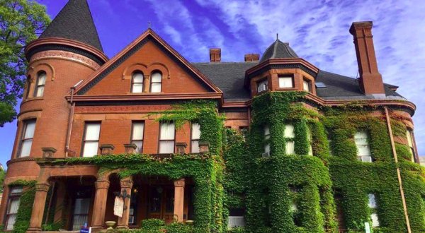 Dubuque Is Allegedly One Of Iowa’s Most Haunted Small Towns