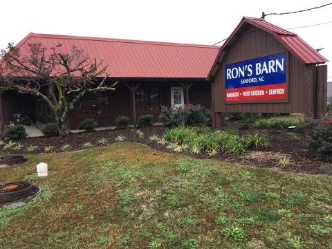 Some Of The Best Southern Fried Chicken In North Carolina Is Found At Ron's Barn