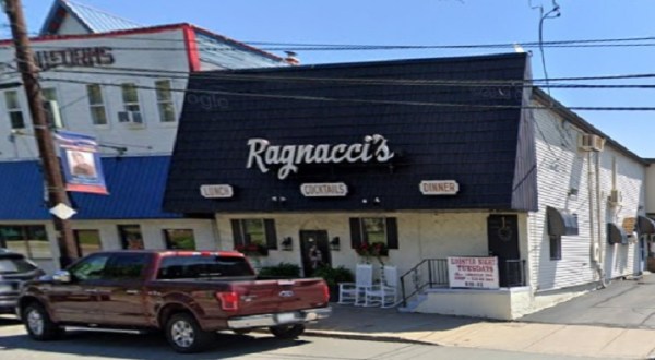 Locals Are Obsessed With Ragnacci’s, A Small-Town Pennsylvania Restaurant With A Cult Following