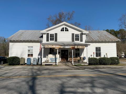 Nuttall's Country Store In Virginia Is A Post Office, Grocery Store, And Deli That Is The Definition Of Small-Town Charm