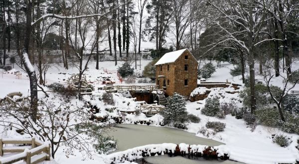 8 Magical Photos Of Snow Covered Arkansas During The February 2021 Storm