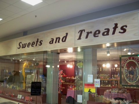 The Absolutely Whimsical Candy Store In Iowa, Sweets and Treats, Will Make You Feel Like A Kid Again