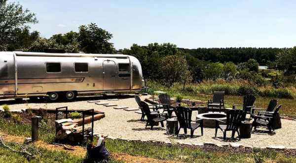 You’ll Be A Happy Glamper With A Stay In One Of These 5 Vintage Campers In Illinois