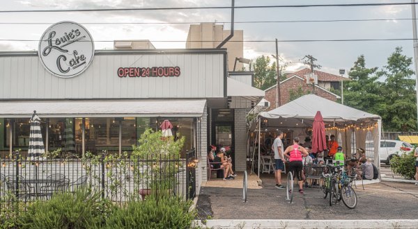 Since 1941, Louie’s Cafe Has Been Serving Delicious Diner Fare In Louisiana