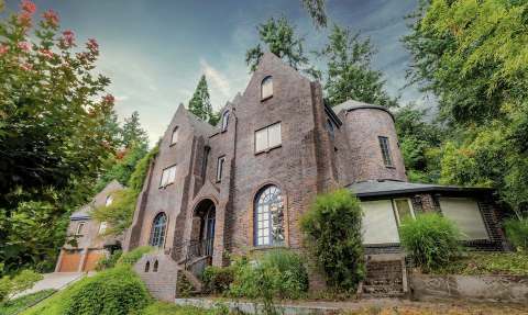 Spend The Night In Oregon's Most Majestic Castle For An Unforgettable Experience