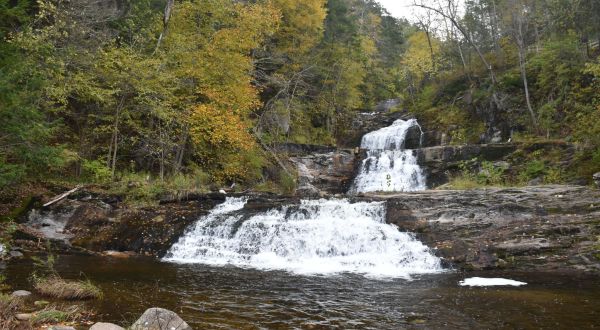 Take An Easy Loop Trail Past Some Of The Prettiest Scenery In Connecticut On Kent Falls Red And Yellow Loop Trail