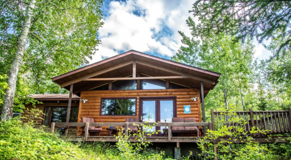 Get Away From It All With A Stay In This Cozy Hideaway Along Minnesota’s Gunflint Trail