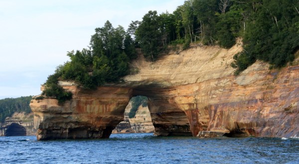 Explore Miles Of Unparalleled Views Of Lake Superior On The Scenic Chapel Loop Hike In Michigan