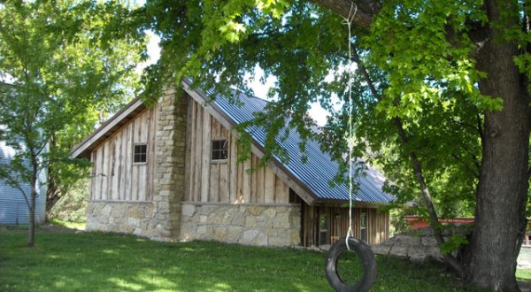 Cozy Up In This Charming Bed And Breakfast Housed In An Iowa Barn
