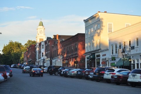 Litchfield County Is An Inexpensive Road Trip Destination In Connecticut That's Affordable