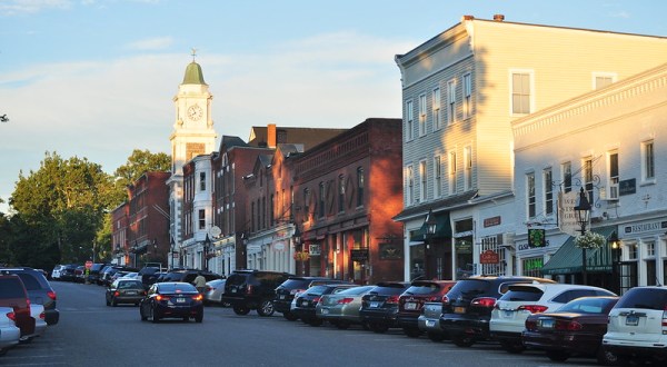 Litchfield County Is An Inexpensive Road Trip Destination In Connecticut That’s Affordable