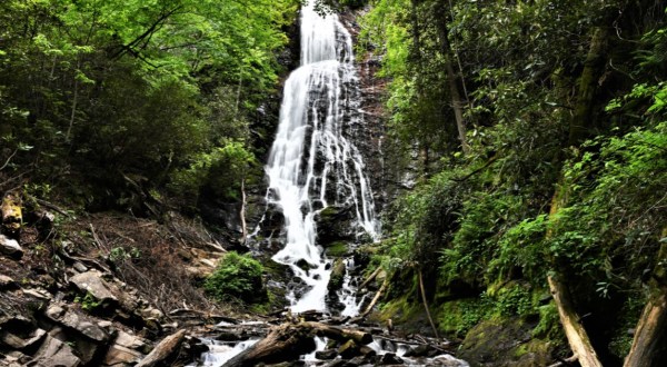 Escape To Mingo Falls For A Beautiful North Carolina Nature Scene