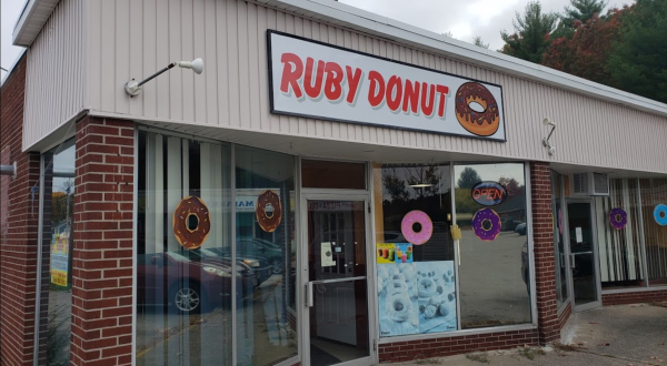 Ruby Donut Is A Hole-In-The-Wall Shop In Massachusetts With Dozens Of Donuts You Need To Try