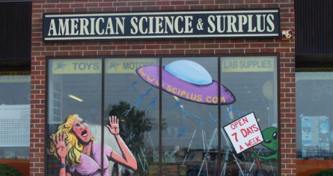 You Can Find Strange, Hard-To-Find Items At This One-Of-A-Kind Shop In Illinois