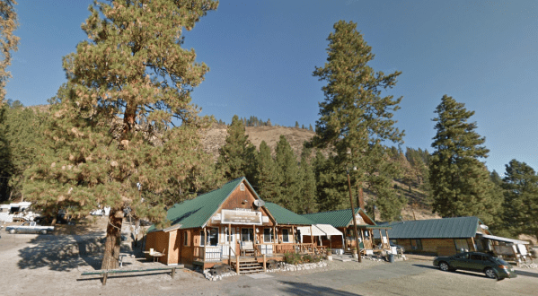 Escape To A Tiny Village In The Idaho Mountains With A Stay At The Featherville Resort