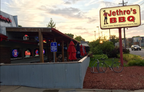 Home Of The 4-Pound Sandwich, Jethro's BBQ In Iowa Shouldn't Be Passed Up
