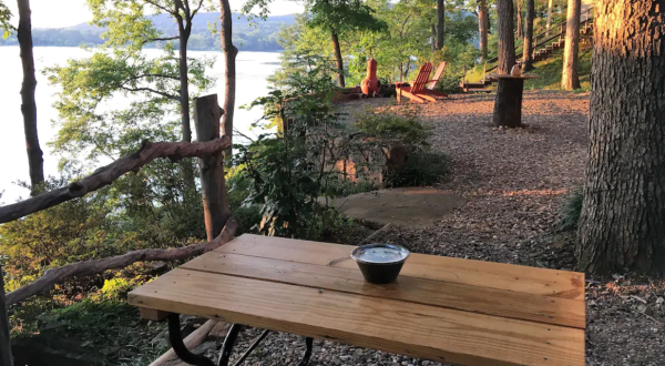 This Secluded Cottage Lets You Have Your Own Slice Of Arkansas’ Lake Catherine