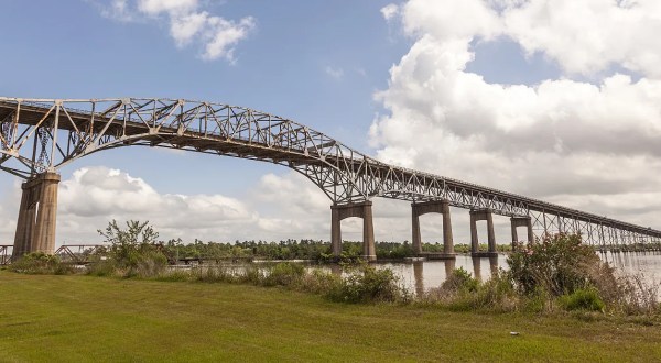 The Calcasieu River Bridge in Louisiana Is One Of The Most Dangerous