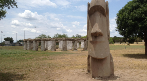 Texas Has Its Very Own Easter Island Heads And They’re Strange As Can Be