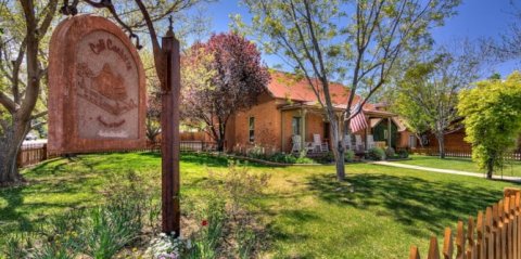 Soak In The Warmth Of Moab, Utah When You Stay In These Cute Cottages