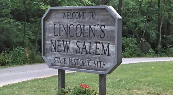 Travel Back To The 1830s At Lincoln’s New Salem Historic Site In Illinois
