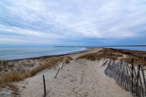 The Gorgeous 3.2-Mile Hike In Rhode Island's Napatree Point Conservation Area That Will Lead You Past Panoramic Ocean Views