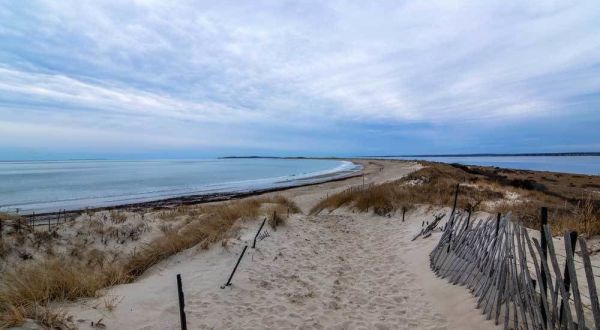 The Gorgeous 3.2-Mile Hike In Rhode Island’s Napatree Point Conservation Area That Will Lead You Past Panoramic Ocean Views
