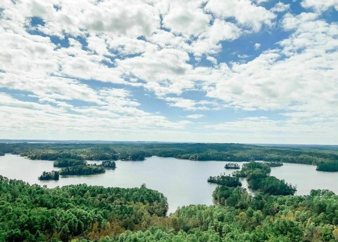 Explore 41,000 Acres Of Unparalleled Views Of Lake Martin On The Smith Mountain Fire Tower Trail In Alabama