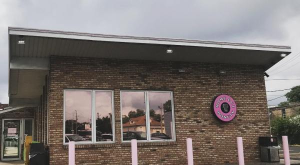 Take This Road Trip To Visit 7 Of The Best Donut Shops In Illinois