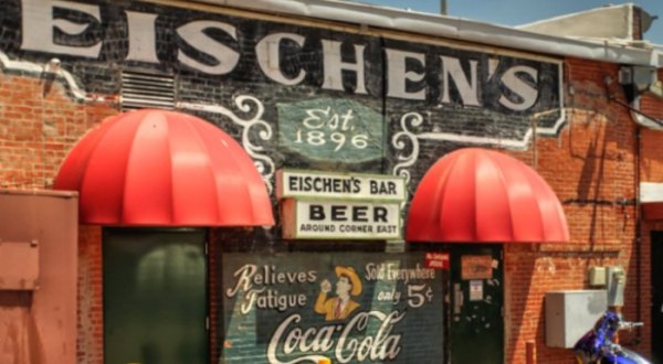 Eischen’s Is A Hole-In-The-Wall Bar In Oklahoma With Some Of The Best Fried Chicken In The State