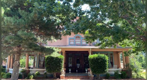 Stay Overnight In A Victorian, Three-Story Bed And Breakfast At The Grandison Inn In Oklahoma