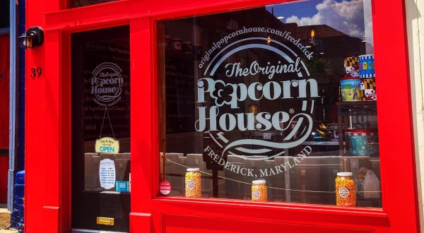 Dozens Of Sweet And Savory Popcorn Flavors Await At The Original Popcorn House In Maryland