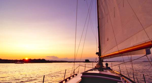 Cruise Through Narragansett Bay In A Sailing Yacht On This One-Of-A-Kind Rhode Island Tour