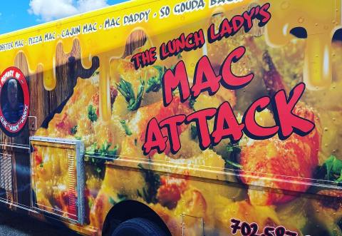 You'll Love All The Different Mac 'N Cheese Options At The Lunch Lady's Mac Attack In Texas