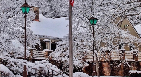 This Mountain Lodge And Park In Kentucky Are Even More Beautiful In The Winter