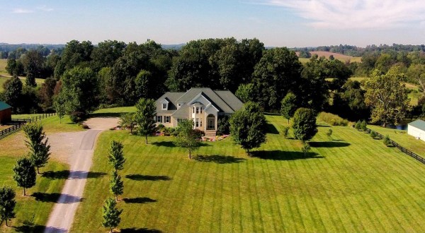 There’s A Bed and Breakfast On This Scenic Farm In Kentucky And You Simply Have To Visit