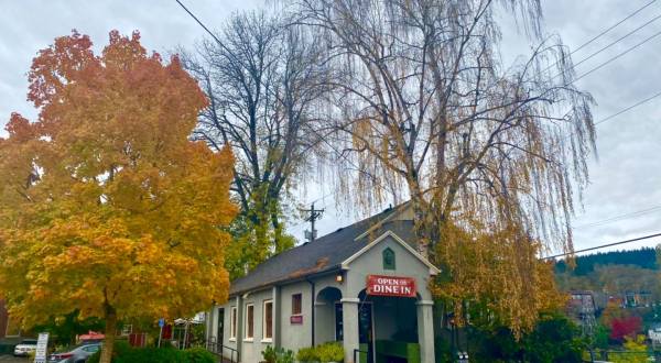 This Oregon Pub Is Actually Located In A Historic Episcopal Church With A Scandalous Past