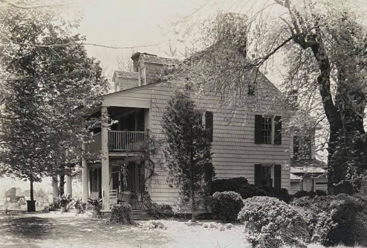 an old photograph from the Laurel Historical Society