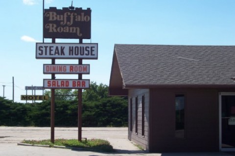Buffalo Roam Steakhouse Is An All-You-Can-Eat Buffet In Kansas That's Full Of Country Flavor
