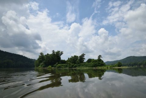 Featuring 22 Islands, This Unique Wildlife Refuge In West Virginia Is Begging To Be Explored