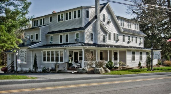 Make Your Escape To The Frogtown Inn Bed & Breakfast, An Isolated Inn In Pennsylvania