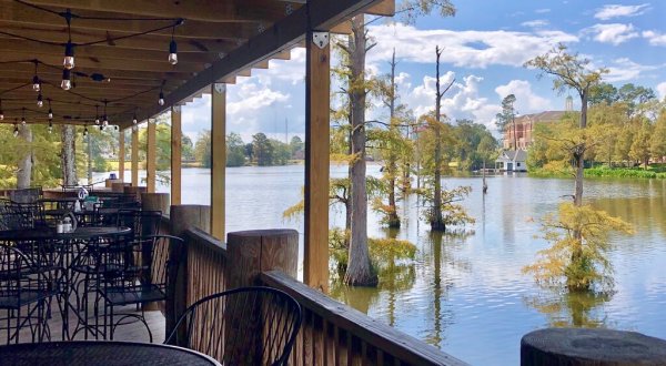 Dazzling Views And Superb Seafood Await You At Waterfront Grill In Louisiana