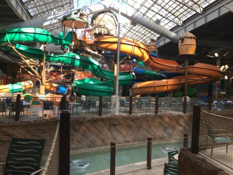 No Winter Is Complete Without A Trip To Pennsylvania's Biggest Indoor Water Park, Kalahari Waterpark