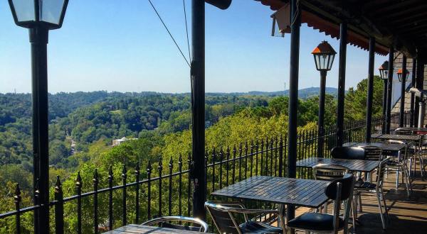 Drink In The Views And Eat A Delicious Pie At The Skybar Pizza In Arkansas