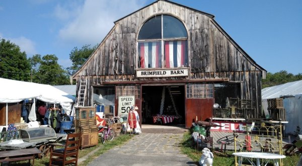 The Biggest And Best Flea Market In Massachusetts, Brimfield Antique Flea Market Is Now Re-Opening