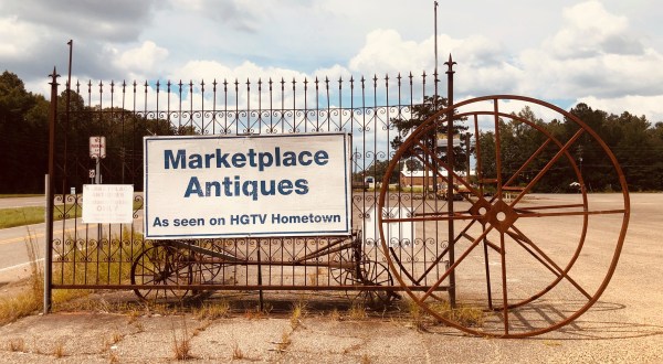 Shop ‘Til You Drop At Marketplace Antiques, A Giant 53,000-Square-Foot Flea Market In Mississippi   