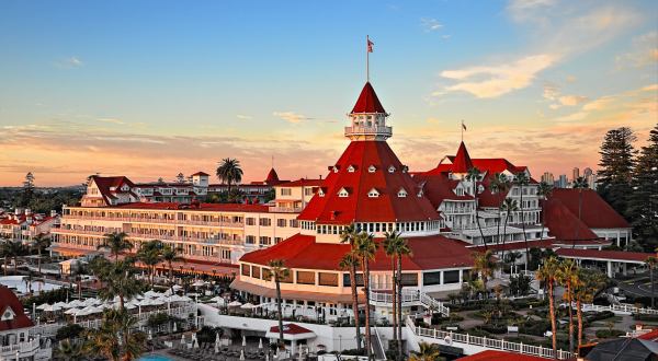 The Terrifying Tale Of Southern California’s Haunted Hotel Del Coronado Will Give You Nightmares