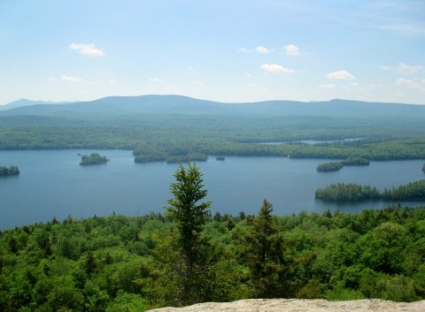 Hike The Gorgeous Castle Rock Trail For Incredible Scenes Of New York's Blue Mountain Lake