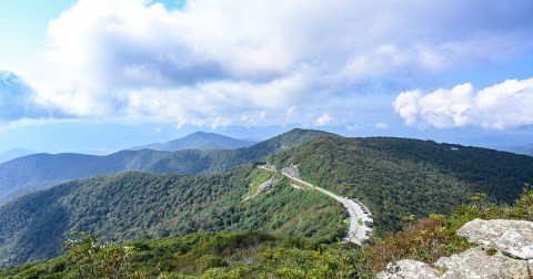 Craggy Pinnacle Trail Is An Easy Hike In North Carolina That Takes You To  An Unforgettable View