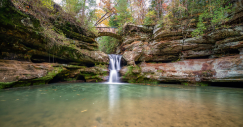 Old Man's Cave Is An Easy Hike In Ohio That Takes You To An Unforgettable View